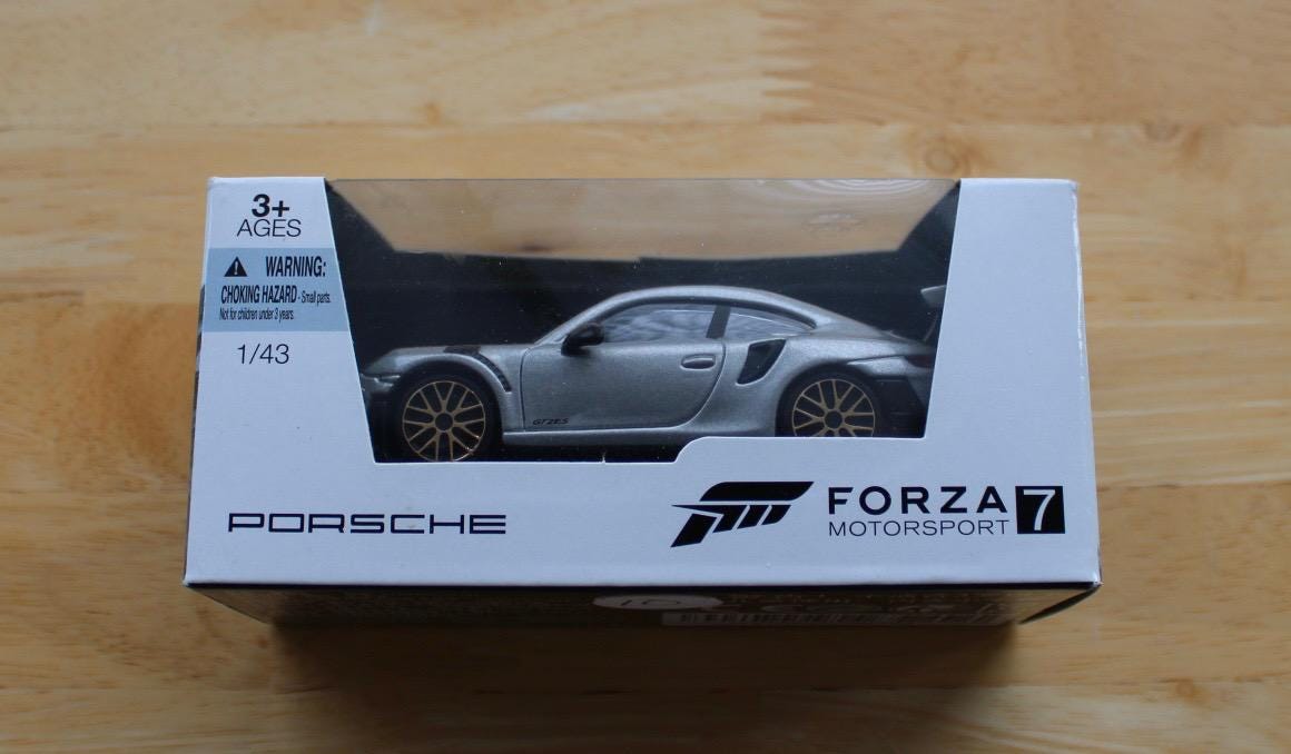 Forza Motorsport 7 Porsche 911 GT2 RS Die-cast Model 1:43 – New