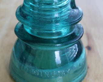 Vintage Hemingway No.40 Turquoise Glass Insulator - Vintage