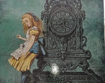 Se vende mesa auxiliar de Alicia en el país de las maravillas, mesita de noche caprichosa