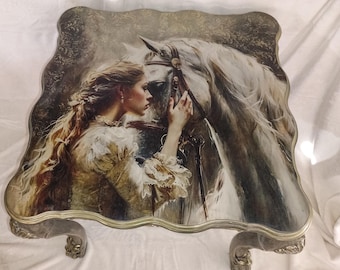 Mesa de la dama y su caballo