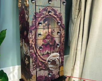 Armario de joyería rococó romántico de estilo vintage