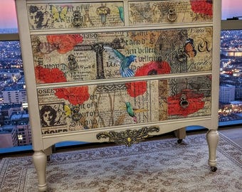 Cómoda vintage francesa estilo collage – Mueble shabby chic pintado a mano