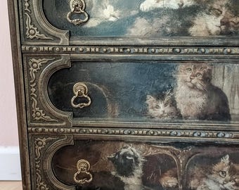 VENDIDO • Cómoda gótica vintage con forma de gatito / Muebles llamativos pintados a mano de estilo melancólico / Original de Second Story Cache