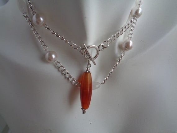 White Pearl Hexagon Carnelian Agate Pendant Long Necklace, Translucent White Rice Beads Pendant Necklace, Minimalist Silver Chain Necklace