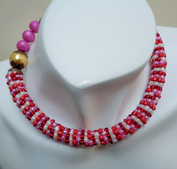 Crochet Red White Choker Necklace, Seed Beads Choker, Seed Beads Necklace, Weaving Choker Necklace, Herring bone Beaded Choker Necklace