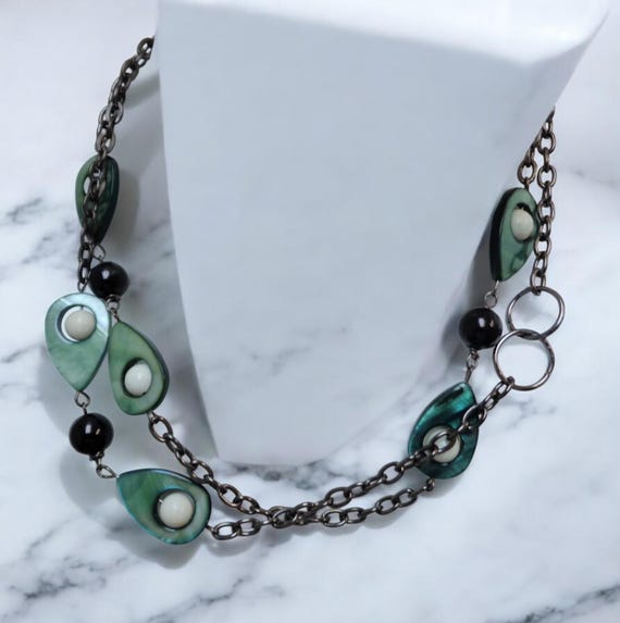 Moss Green Shell Disc Beaded Necklace, Gun Metal Chain Necklace, Infinity No Clasp Necklace, Shell Disc Long Necklace, Women Accessories
