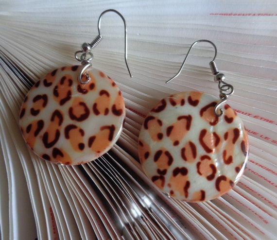 Unique Leopard Print Disk Earrings, Animal Print Round Earrings  - Shell Mother of Pearl Black and Orange Earrings - Casual Wear Earrings