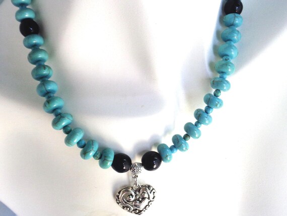 Flat Round Turquoise Heishi Jewelry Set, Silver Heart Pendant Necklace, Black Onyx Necklace, Heishi  Necklace, Bracelet and Earring Set