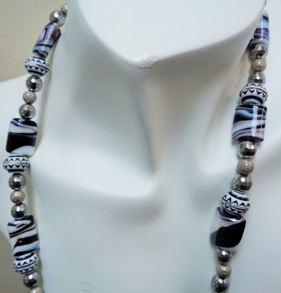 Black White Art Deco Necklace and Earrings - Animal Print Necklace and Earrings Set - Lampwork Bead Necklace and Earrings - Fashion Jewelry