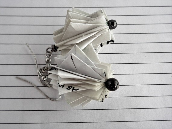 Folded Book Paper Earring Set,Black Hematite and White Paper Earrings, Dangled Earrings, Paper Jewelry, Recyled Jewelry, Women Earrings