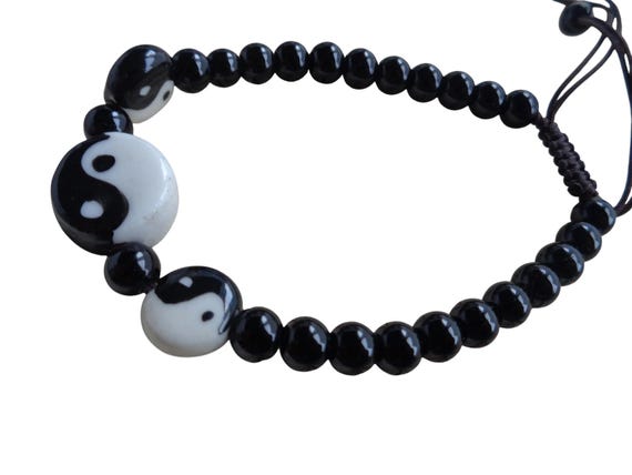 Yin and Yang Stretch Bracelet, Unisex Black and White Onyx Bracelet, Ying and Yang Infinity Bracelet, Yoga Bracelet, Beaded  Jewelry