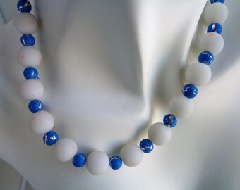 Bridesmaid Gift Necklace, Blue and White Necklace, Chunky Wedding Bead Necklace, White and Blue Necklace, White and Blue Beaded Necklace