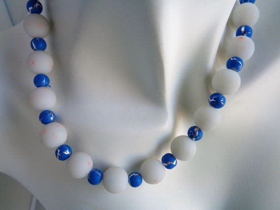 Bridesmaid Gift Necklace, Blue and White Necklace, Chunky Wedding Bead Necklace, White and Blue Necklace, White and Blue Beaded Necklace