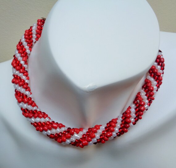 Red White Crochet Spiral Choker Necklace, Seed Beads Choker,  Herringbones Choker Necklace, Beaded Necklace, Weaving Choker, Fashion Jewelry