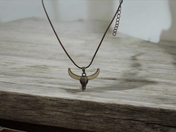 Antique Silver and Light Yellow Bull Horn Skull Pendant Copper Chain Necklace, Horn Necklace, Bullhead Necklace