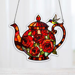 Romantische roos bedekte theepot acryl hangend decor, kolibrie Suncatcher, Victoriaans tuinaccent, theepot raamdecor, rode roos theepot