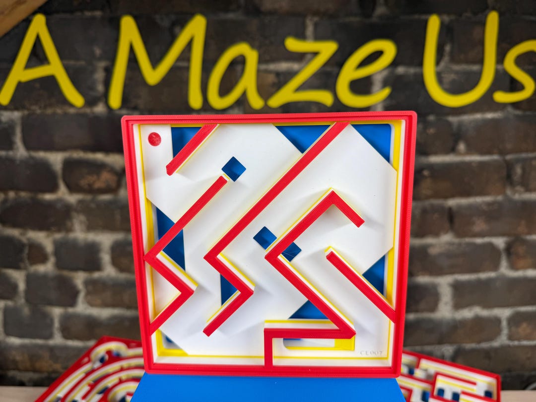 Diagonal Shape Maze - Easy Level - Don't Let the Ball Fall in the Blue ...