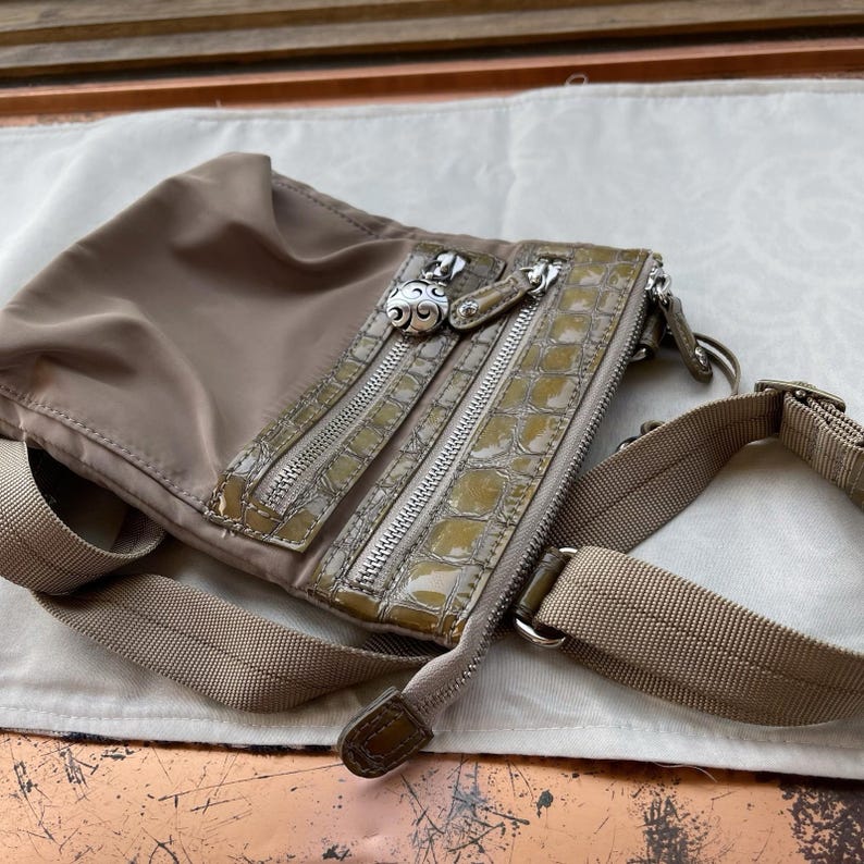 Brighton Gray Glitter Croc Leather Trim Heart Charm Crossbody Bag Sunflower image 9