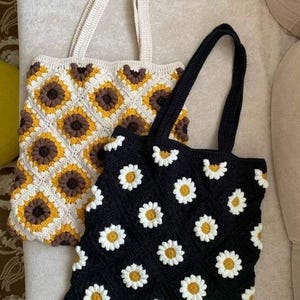 Crochet Sunflower Tote Bag: Handmade Yarn Shoulder Bag