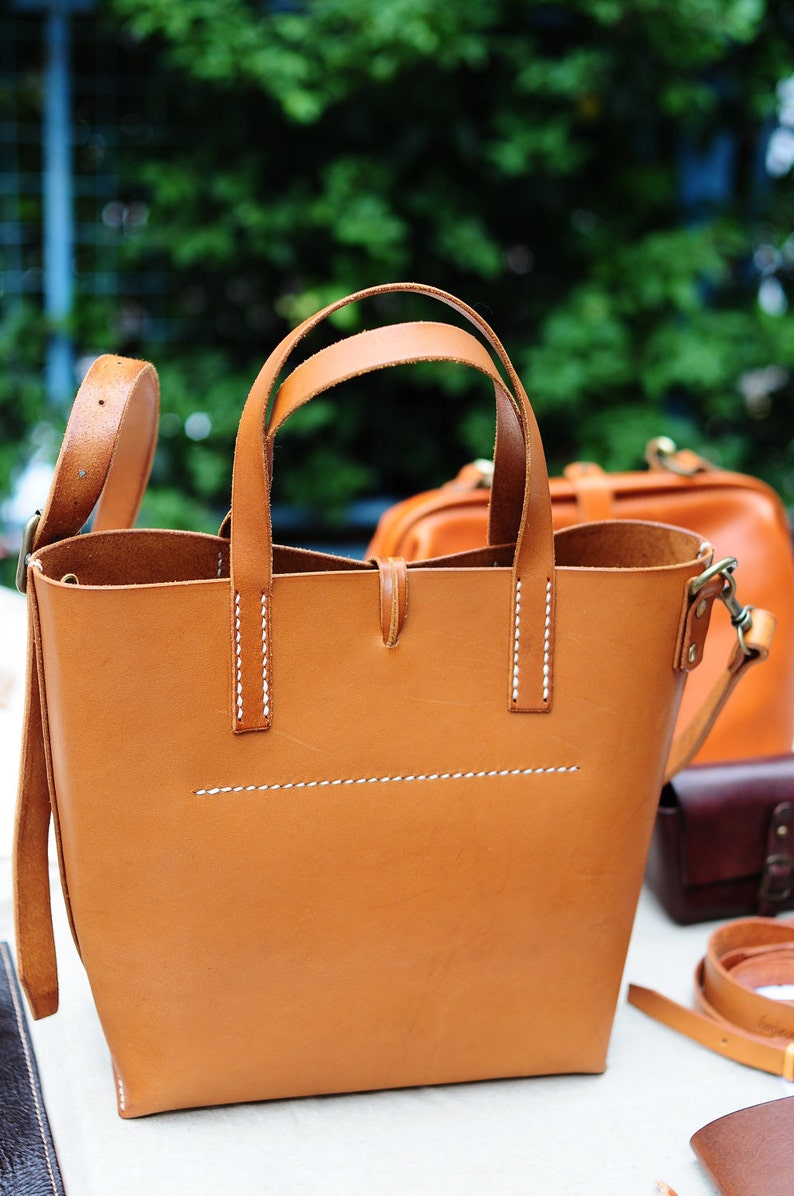 Artemis Leatherware Hand Stitched Leather Shoulder Bag/ Carry On Bag image 2