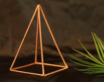 Tensor Copper Pyramid – 99% Pure Copper Energy Tool (10x6 cm) for Meditation, EMF Balance & Sacred Geometry Decor