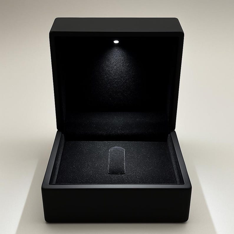 LED Lighted Ring Box: Luxury Proposal Engagement Jewelry Display - Etsy
