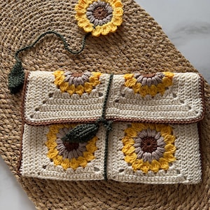 Book pouch