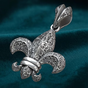 Fleur-de-Lis Sterling Silver Pendant: French Royal Symbol