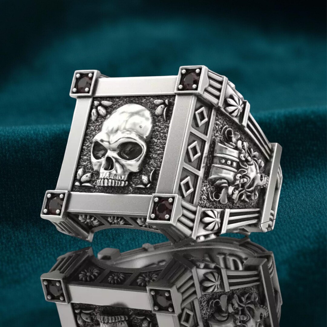 Vampire Skull Ring: Gothic Red Stone Signet - Handmade Artisan - Etsy