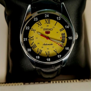 Refurbished Vintage Seiko 5 Automatic Watch: Yellow Dial, Black Leather Strap