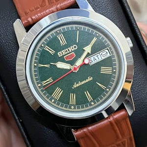 Vintage Refurbished Classic Automatic Seiko 5 Green Dial Ready to Wear Watch 36MM Brown Leather Strap Day/Date Men’s Wrist Watch