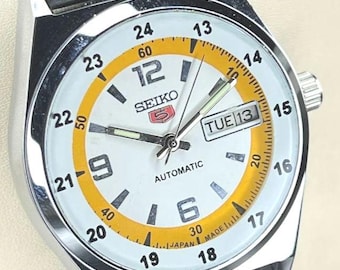 Refurbished Seiko 5 Automatic Watch: Vintage White Dial, Day/Date 6309A Movement 36mm cass
