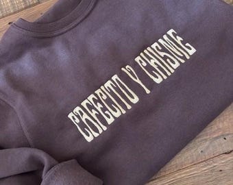 Cafecito y Chisme sweatshirt, Cafecito and Chisme, Cafecito sweater, Coffee and Gossip, Latin Gift, Cozy