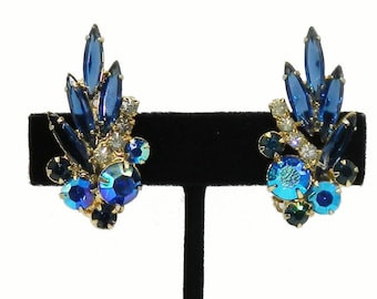 Vintage 1960s Juliana Rhinestone Clip On Earrings