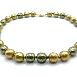 Vintage Baroque Faux Pearl Beaded Necklace