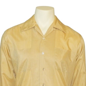 Vintage 1960s Shirt Size Medium Golden Sharkskin