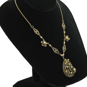 Antique 1930s Floral Pendant Necklace with Faux Pearls