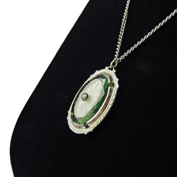 Vintage 1920s Art Deco Glass Pendant Necklace