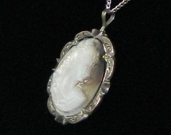 Vintage 1920s Italian Shell Cameo Pendant Necklace 800 Silver