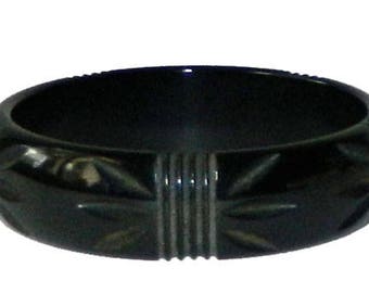 Vintage Carved Black Bakelite Bangle Bracelet