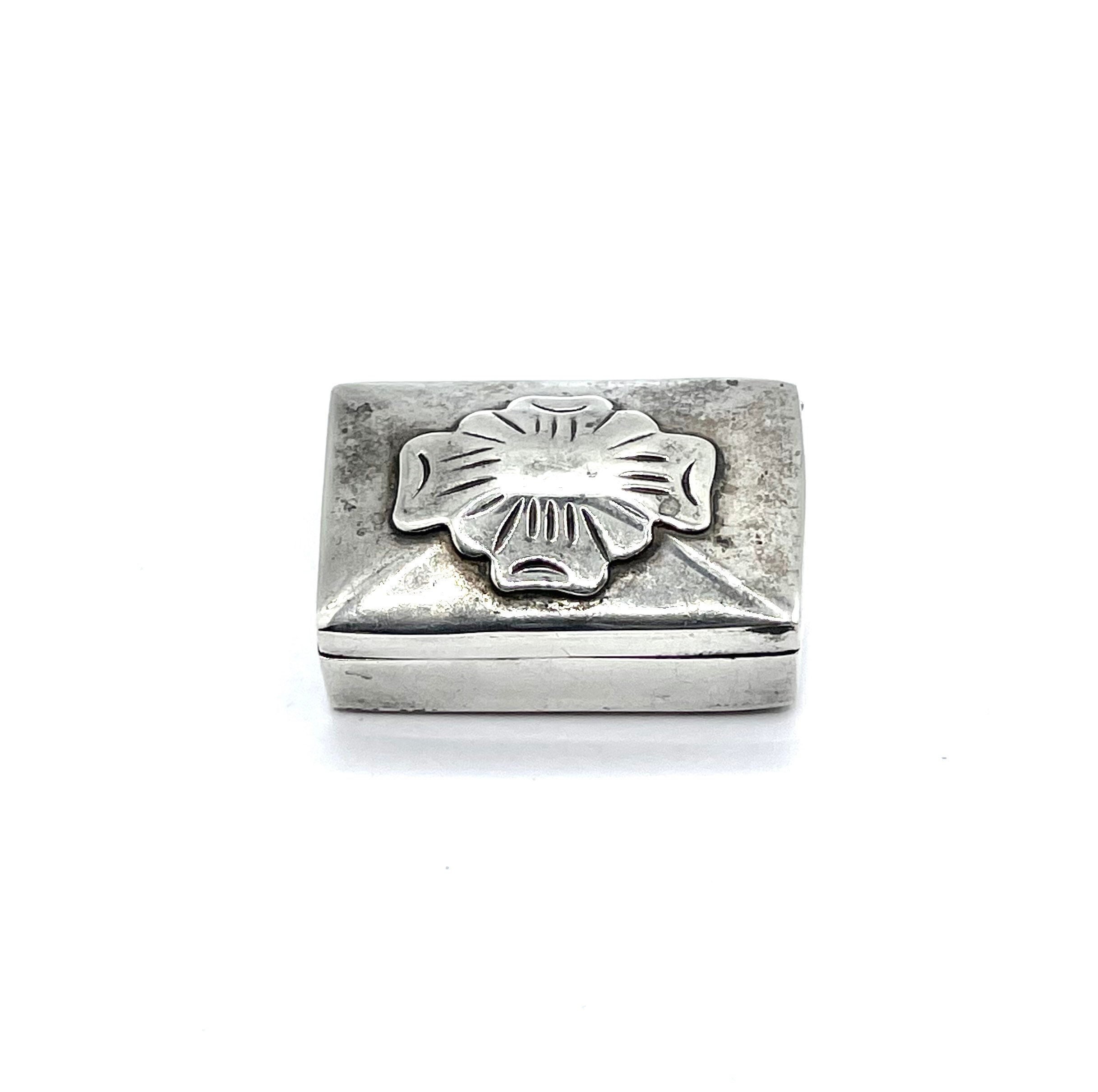 Vintage 1930s Sterling Pill Box Mexican Silver - Etsy Canada