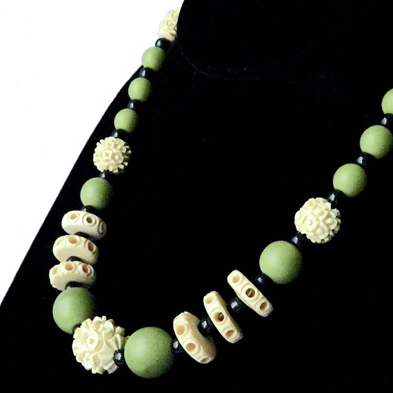 Vintage 1930's Celluloid Beaded Necklace