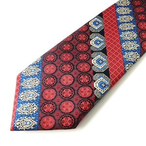 Vintage 1970s Red White and Blue Tie