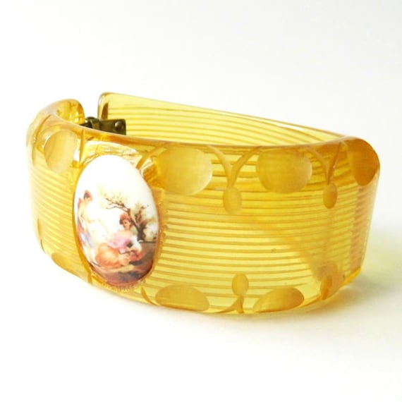 Vintage 1940s Bakelite Apple Juice Clamper Bangle… - image 2