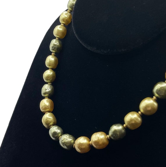 Vintage Baroque Faux Pearl Beaded Necklace