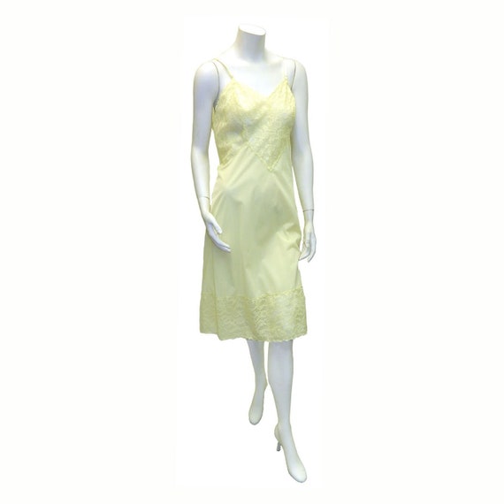 Vintage 1960s Yellow Lace Slip - image 1