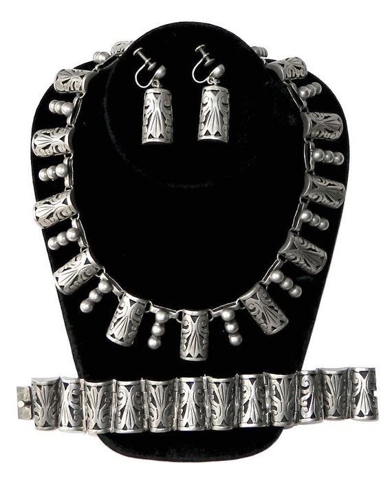 【 mexican　jewelry　925 】 Heavy Long Taxco, Mexican 925 Sterling Silver Curb Chain