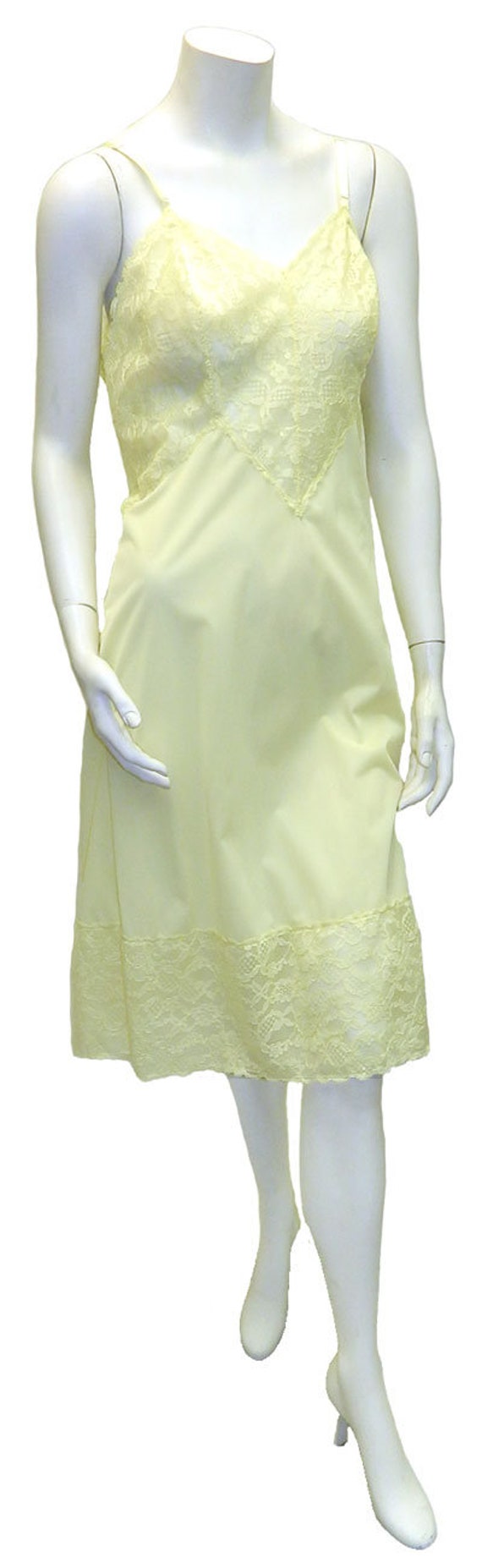 Vintage 1960s Yellow Lace Slip - image 2