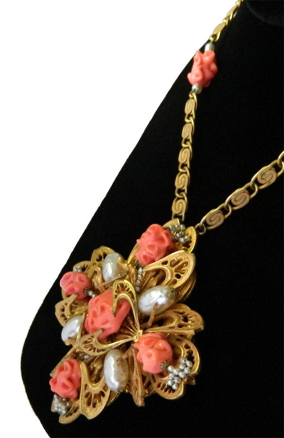 Vintage 1950s Miriam Haskell Pendant Necklace