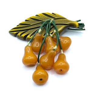 Vintage 1940s Bakelite Pear Brooch